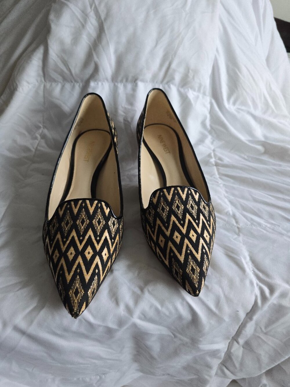 Nine West- Textile kitten heels